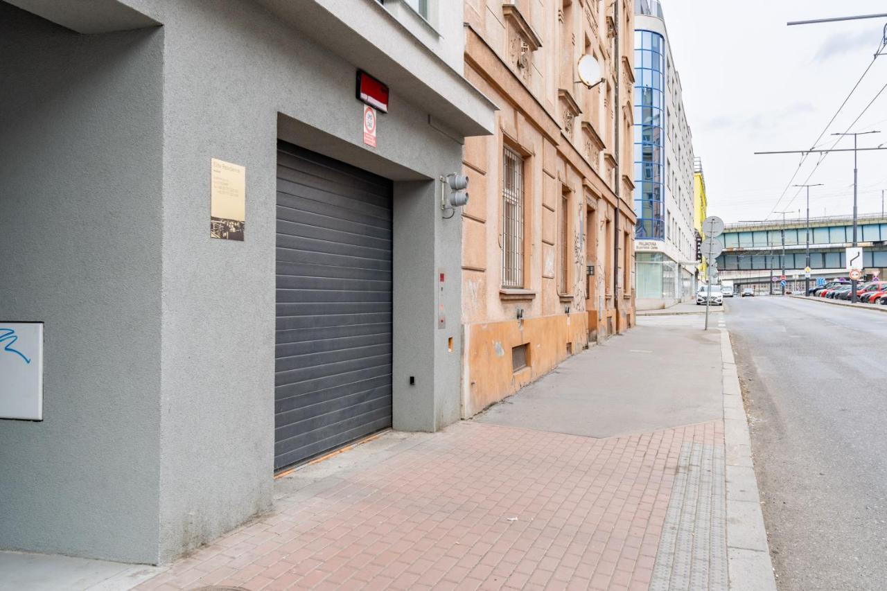 Brand New Two Room Apartment #26 With Free Secure Parking Close To Center - Prague, Prague